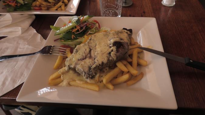 Steak and chips at the Freemansons Hotel